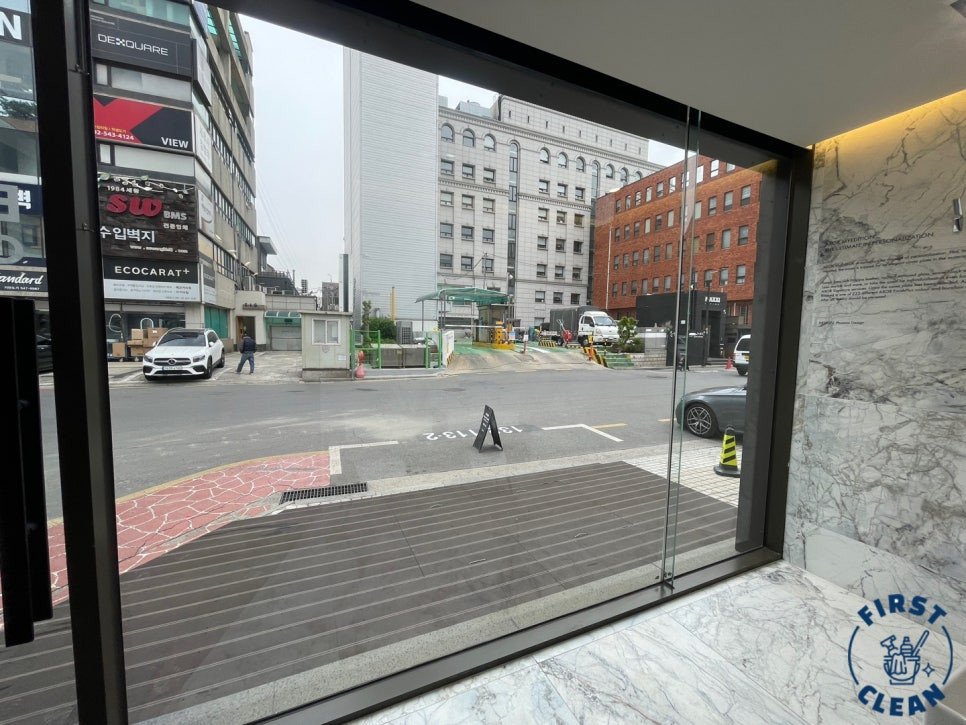 강남유리창청소업체